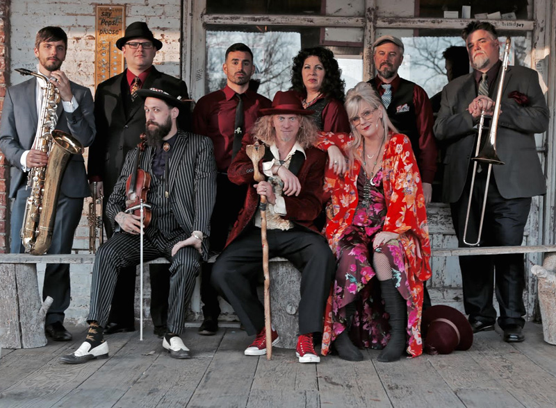 Squirrel Nut Zippers 2018